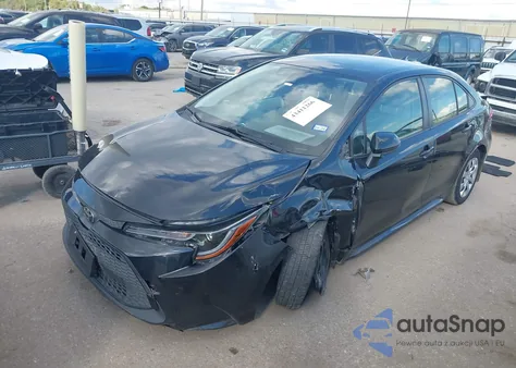 2021 Toyota Corolla Le z USA, uszkodzony, nr VIN JTDEPMAEXMJ163399